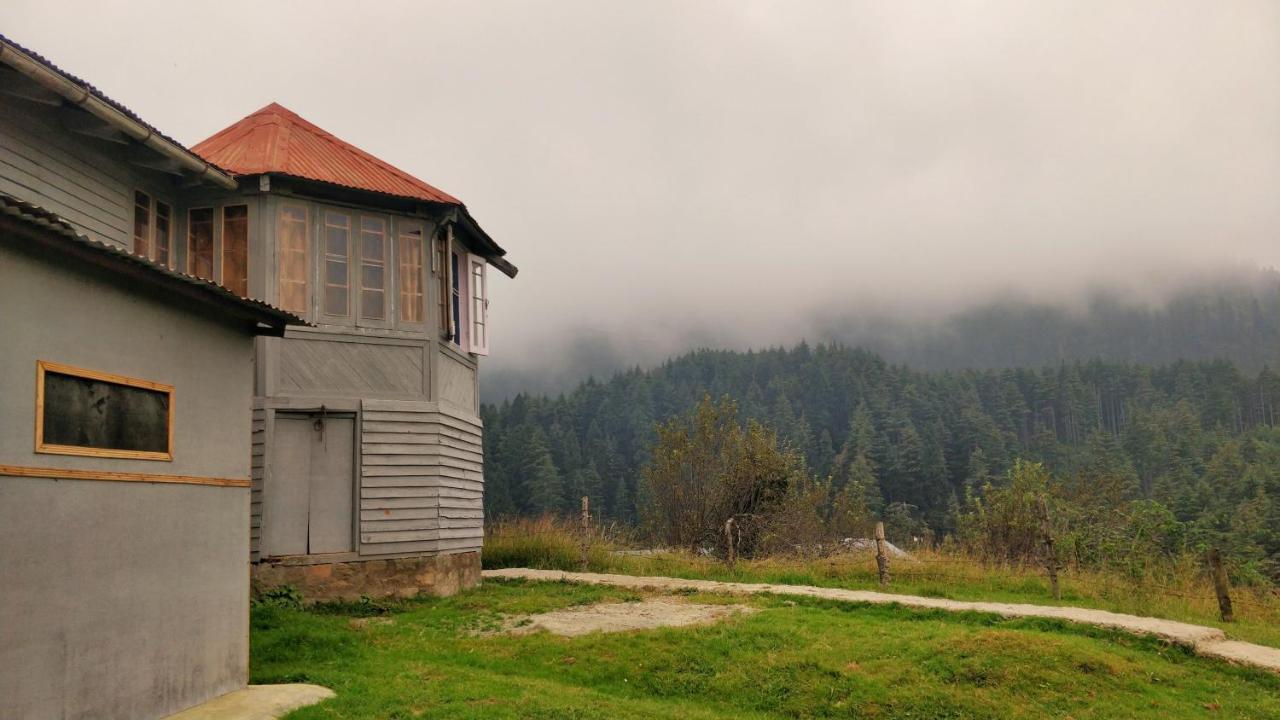 Black Bear Cottage Khajjiar Экстерьер фото