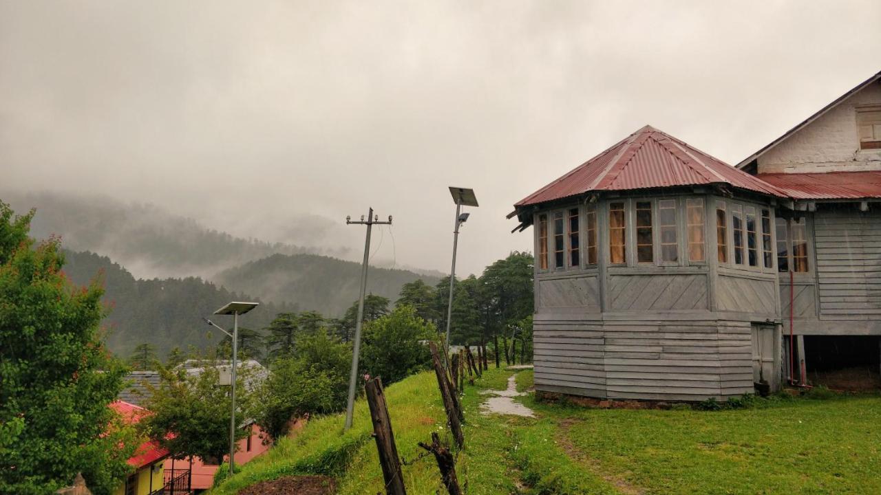 Black Bear Cottage Khajjiar Экстерьер фото