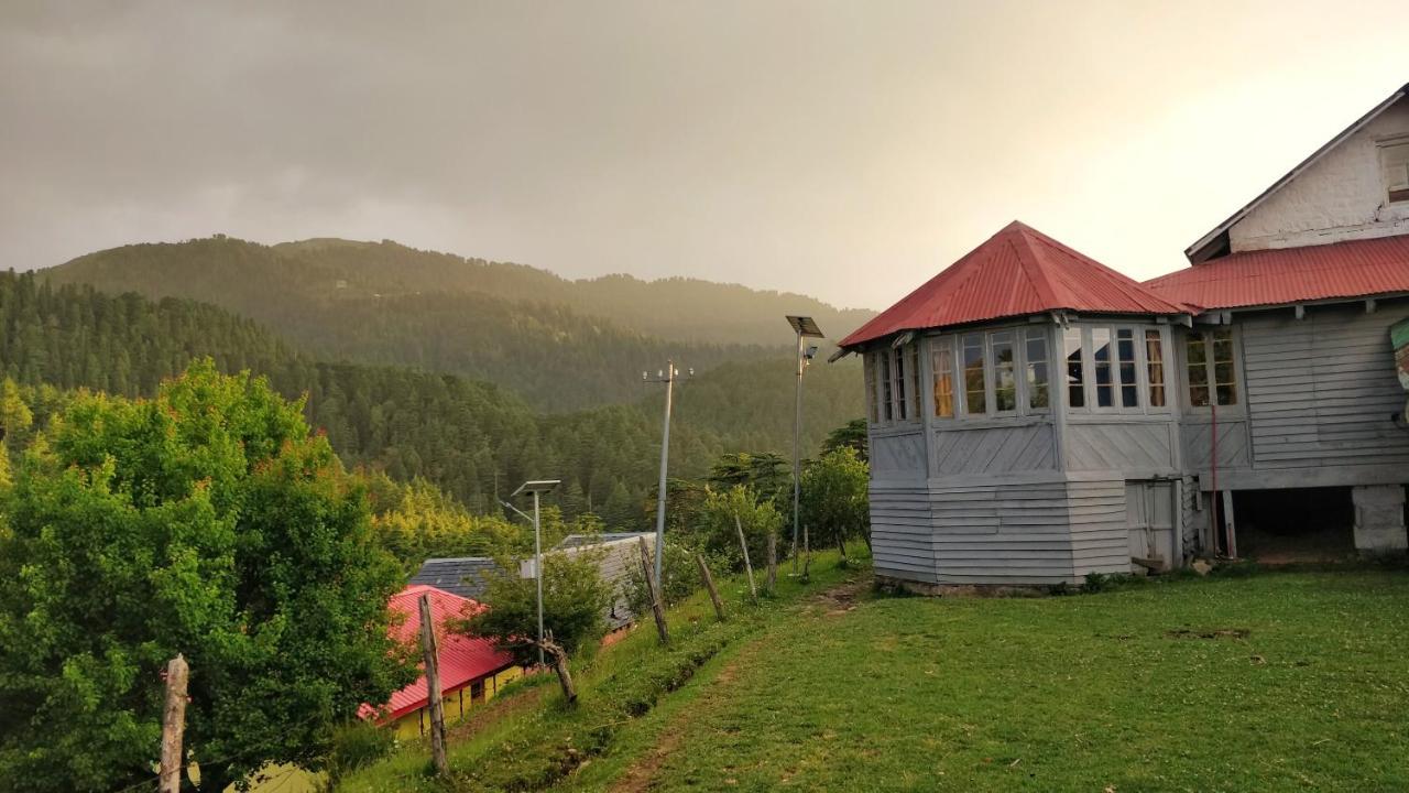 Black Bear Cottage Khajjiar Экстерьер фото