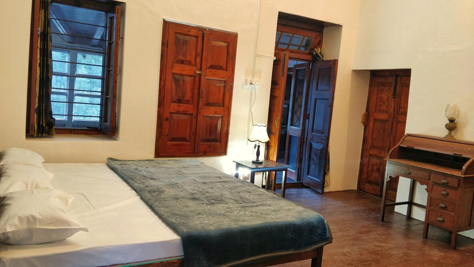 Black Bear Cottage Khajjiar Экстерьер фото